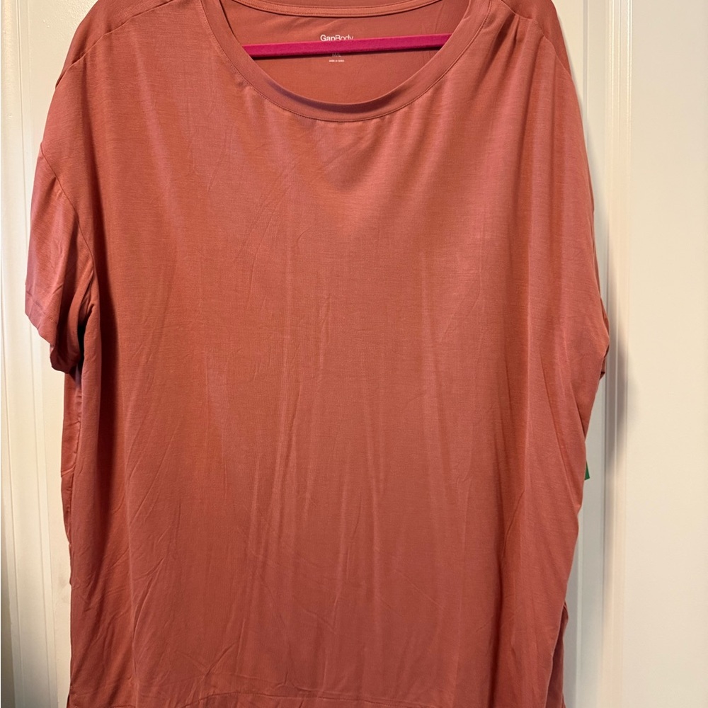 NWT gap body true sleep modal slinky short sleeve top in cedar wood size m/l - Picture 2 of 5